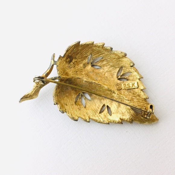 Vintage BSK Gold Tone Leaf Brooch - Picture 5 of 8